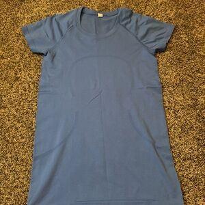 lululemon athletica Blue Short Sleeve Tee